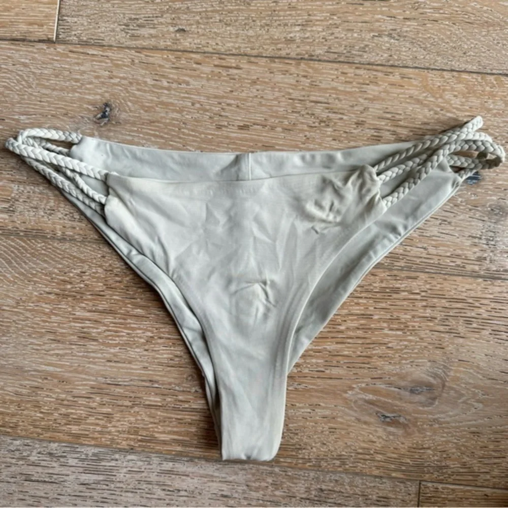 Frankie's Bikinis Kaia Bikini Bottom | X-SMALL